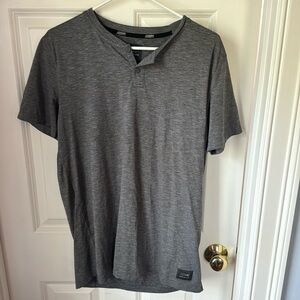 American Eagle tee